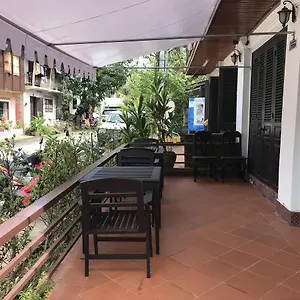 oudomlith-guesthouse.hotelsluangprabang.com/
